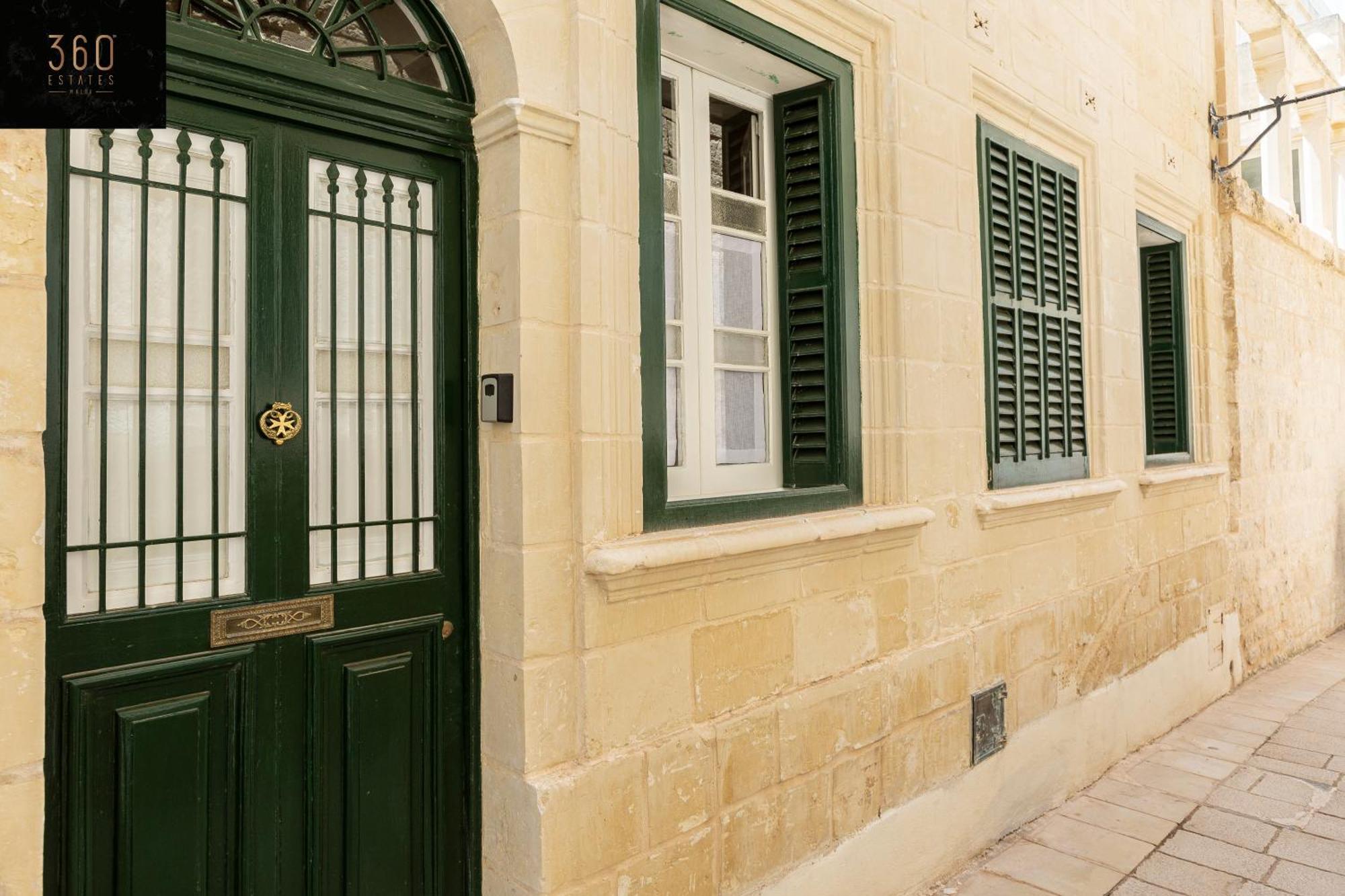 Historical Mdina Gem, Lux Home With Rooftop Pool By 360 Estates Exterior foto